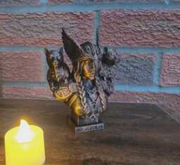 Freyja Bust With Cats - Norse Mythology Decor Ornament Figure - thumbnail 1