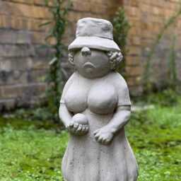 Concrete Granny Garden Statue Woman Holding Apple Vintage Style Sculpture Elderly Lady Ornament Cement Outdoor Figure Yard Deco Lady - thumbnail 2