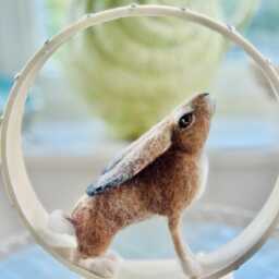 Needle Felted Moon Gazing Hare - Framed Sculpture Ooak Woodland Wall Decor - thumbnail 3