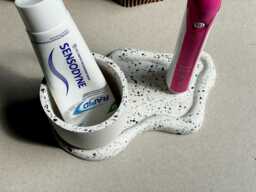 1, 2 Or 3 Electric Toothbrush Holder, Terrazzo Jesmonite Cloud Bathroom Organizer - thumbnail 1