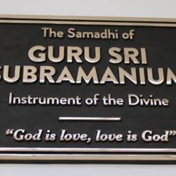 Cast Bronze Plaque Custom Metal Name Sign, Double Border - thumbnail 3