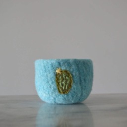 Felted Wool Bowl - Sky Blue Bowl With Cactus Gifts For Gardeners, Nature Lovers, Spring Ring Dish, Air Plant Planter - thumbnail 3