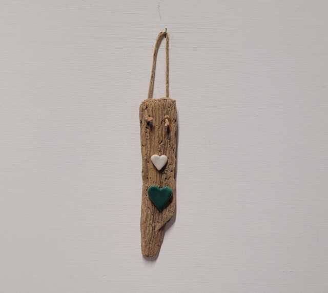 Character Driftwood & Ceramic Green & White Heart Wall Hanging Plaque Shabby Chic - image 1
