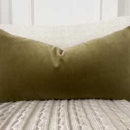 Moss Green Velvet Cushion Cover Premium Lumbar Pillow Cover All Sizes - thumbnail 3