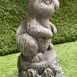 Large Rabbit On Stump Ornament Outdoor Garden Sculpture Frost Protected/D??cor - thumbnail 3