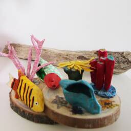 Paperweight Marine Scene With Yellow & Brown Tropical Fish Entirely Hand Made - thumbnail 4