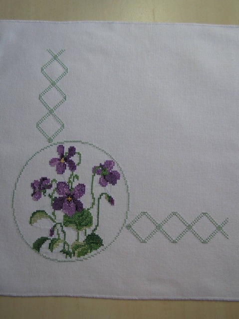 Embroidery Pattern 1900 Purple & Green