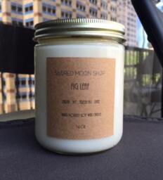 Fig Leaf Vegan Hand Poured Soy Wax Candle // 16 Oz. Reusable Glass Jar With Wooden Wick - thumbnail 2