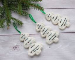 Felt Christmas Tree Ornaments Handmade Wool Decorations With Pearls - Set Of 3 - thumbnail 1