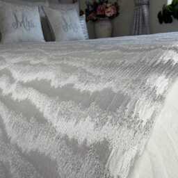 Silver Bed Runner Handmade Scarf Throw Blanket Comforter For Double, King Super Size, Luxury Bedding Set Torrent Platinum - thumbnail 2