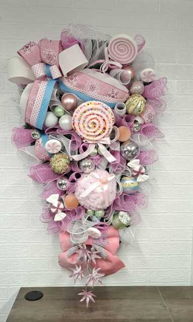 Immediate Dispatch Xxlarge Sweet Treats & Sprinkles Christmas Wreath/Door Swag - image 1
