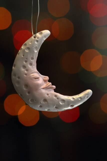 Quarter Moon Face Pearl To Hang, Christmas Tree Decoration Object, Quarter Ornaments - image 1