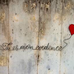 Word in Annealed Wire, Message Wall Phrase, Quote Writing Wire Sculpture, Decoration, Love - thumbnail 2