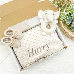 Embroidered Beige Blanket & Rattle Booties Gift Set Personalised - Baby Boy Girl Unisex Babyshower Newborn Coming Home - thumbnail 2