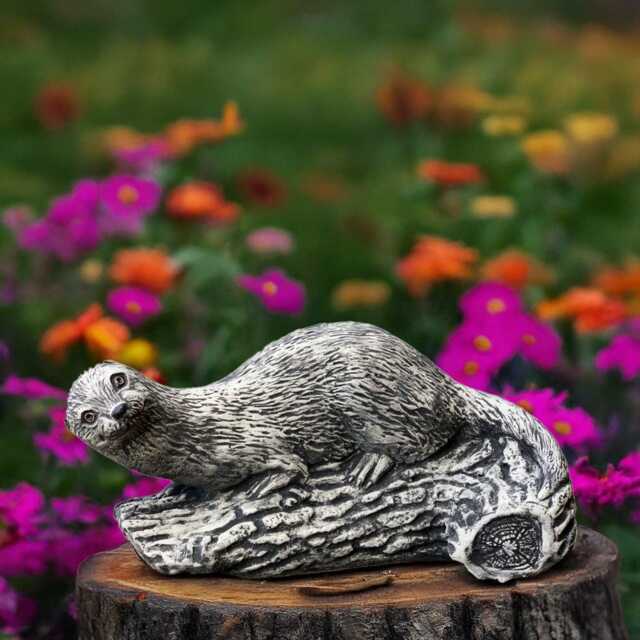 Concrete Otter On Log Statue Stone Figurine Resting Sculpture Garden Wildlife Ornament Outdoor Animal Decor Unique Nature Art - image 1