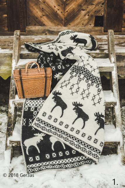 Reversible Wool Blanket New Zealand Throw With Deer - image 1