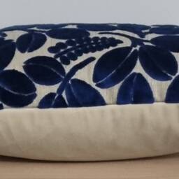 Designers Guild Calaggio Indigo & Omega Velvet Cushion Cover 45x45 cm - thumbnail 2
