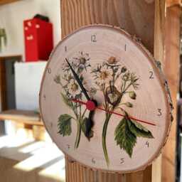 Wall Clock With Vintage Motif Strawberry Blossom On Birch Branch Disc Quiet Clockwork - thumbnail 2