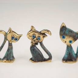 Handmade Brass Cat Figure, Patina Bronze Finish, Home Decor - thumbnail 2