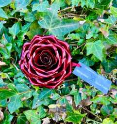 Handmade Rose Head Anniversary Metal Flower Sculpture Handcrafted Ornament Mother's Day Gift Love Romantic Valentines Present - thumbnail 1