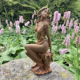 Rusty Cast Iron Lady Statue Garden Ornament - thumbnail 2