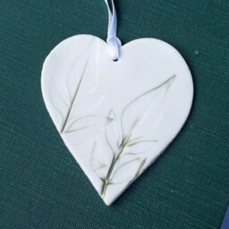 Hanging Heart Decoration - Leaf Decor Heart Ornament Teacher Thank You Gifts Botanical Art Nature For Gardeners Christmas Gift - thumbnail 3