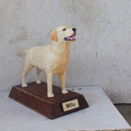 Handmade Labrador Retriever Resin Sculpture Home Decor & Gift For Dog Lovers - thumbnail 1