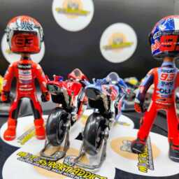 2X Marq Handmade Moto-Gp Rider Figure With Bike - Artwork Biker Gift Xmas Christmas - thumbnail 2