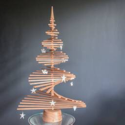 Alternative Oak Christmas Tree