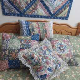 William Morris Throw Pillow, Bedroom Scatter Cushion, Complete With Insert - thumbnail 3