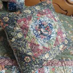 William Morris Throw Pillow, Bedroom Scatter Cushion, Complete With Insert - thumbnail 4