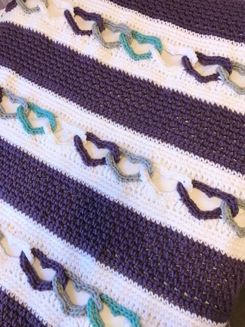 Interwoven Heart Crochet Blanket Chunky Yarn Throw - image 1