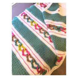 Interwoven Heart Crochet Blanket Chunky Yarn Throw - thumbnail 2