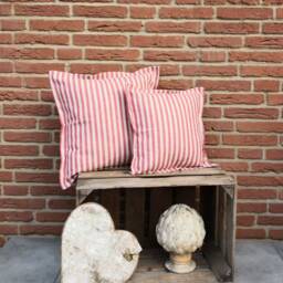 Red Striped Cushion Cover Made Of Fabric / - thumbnail 4