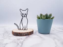 Wire Cat Sculpture, Pet Memorial Portrait, Desk Decor - thumbnail 1