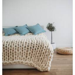 Chunky Blanket Cozy Handmade Large Giant Knit Throw Made Of Merino Wool - thumbnail 3