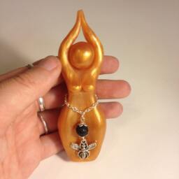 Melissa Bee Story Goddess Priestess Statue - Statue Goddess, Melissae, Artemis, Garden, Pollinators, Hive, Aromatherapy - thumbnail 4