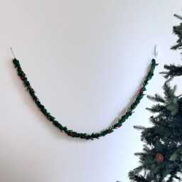 Felt Holly Garland With Twine Thread, Fair Trade Garland, Wall Hangings, Christmas Decor, Furnace Decoration - thumbnail 2