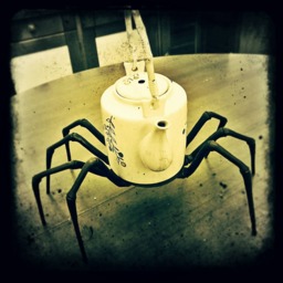 Spider Teapot Holder - Arachnid Holder - thumbnail 2