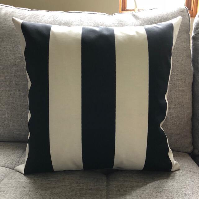 Outdoor Vertical Stripes Black Sand Natural Beechwood Cushion/Pillow Cover - Coussin/Couvre-Oreiller - image 1