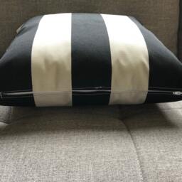 Outdoor Vertical Stripes Black Sand Natural Beechwood Cushion/Pillow Cover - Coussin/Couvre-Oreiller - thumbnail 3