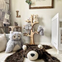 Brown Grizzly Bear Rug in Faux Fur For Woodland Nursery - thumbnail 2