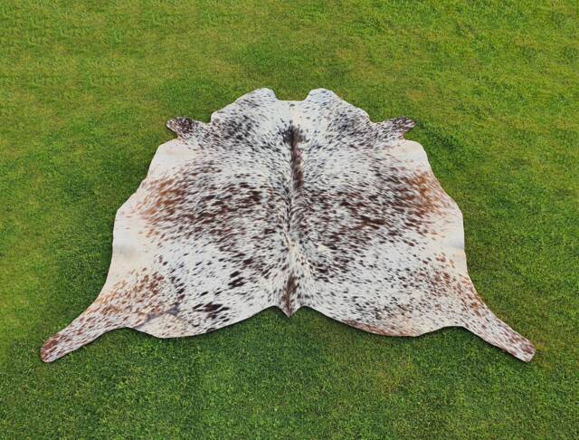 Large Brindle Cowhide Rugs - Brazillian For Bedroom Ready To Ship Free Shiping Uk/Usa/Canada Tricolor Speckled Cow Skin - image 1