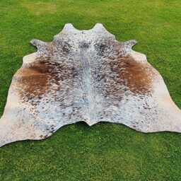 Large Brindle Cowhide Rugs - Brazillian For Bedroom Ready To Ship Free Shiping Uk/Usa/Canada Tricolor Speckled Cow Skin - thumbnail 3