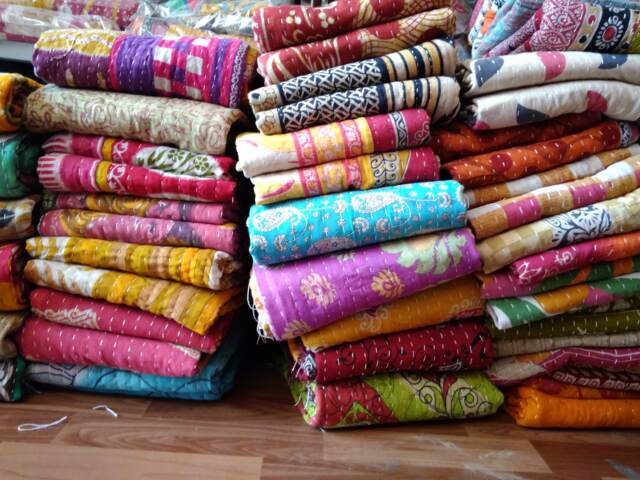 50 Pcs Lot Vintage Kantha Quilt India Patchwork Boho Kantha Quilkt Lot Reversible Old Sari Gudri Ralli Cotton Throw Quilts
