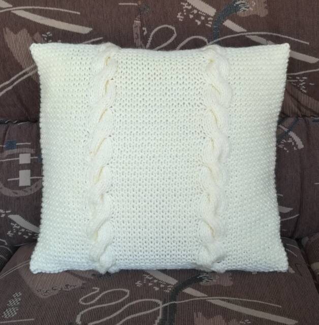 Chunky Knit Cable Cushion Cover - image 1