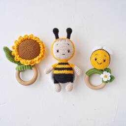 Honey Bee Baby Gift Box With Small Crochet Toy, Bumble Toy & Sunflower Summer Shower For Mom To Be - thumbnail 2