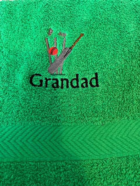 Personalised Cricket Gifts. Towels, Polo Shirts, Sweatshirts, Back Packs - image 1