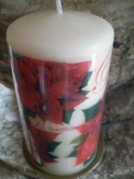 English Christmas Poinsettia Pillar Candle & Metal Candle Plate, Natural Plant Wax, Slow Burning, 60 Hours Burn Time