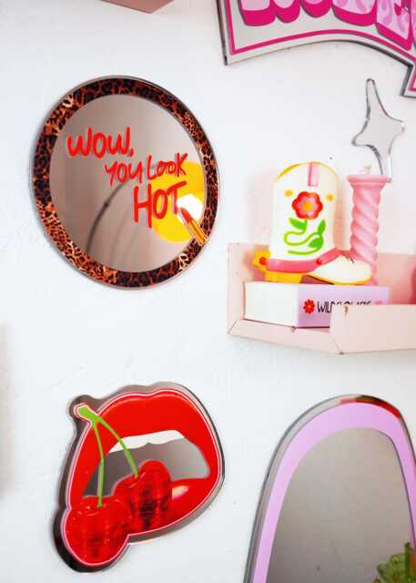 Wow You Look Hot Disc Mirror - image 1